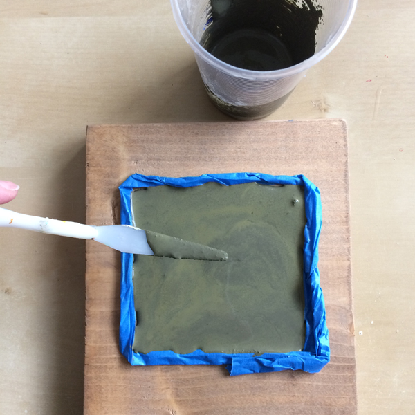 spread grout for assemblage tiles